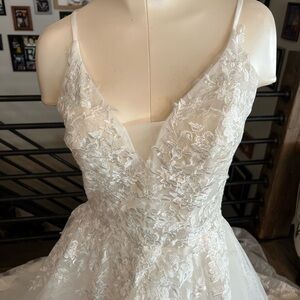 Elegant White Lace Dress